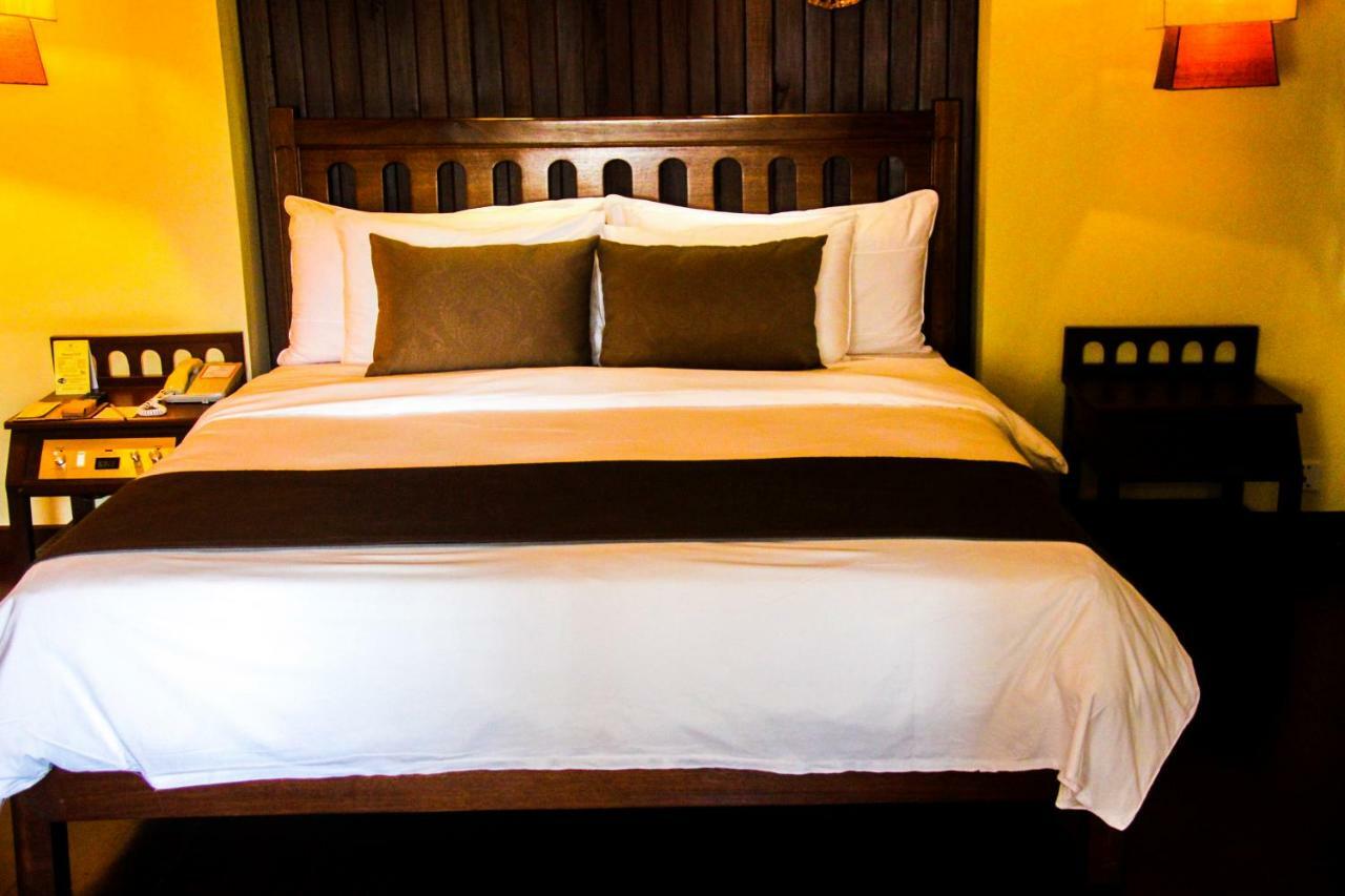 Royal Angkor Resort & Spa Siem Reap Exterior photo